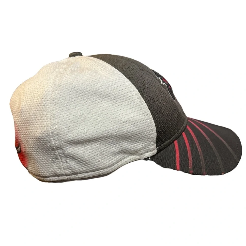 New Era‎ Tampa Bay Buccaneers Stretch Fit Hat White Pewter and Red Size S/M